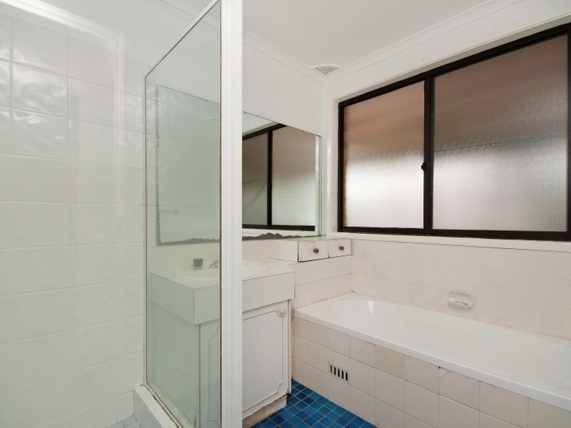 6 Bottlebrush Close, Wyoming NSW 2250