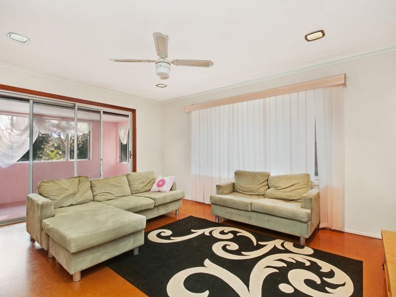 9 Malison Street, Wyoming NSW 2250