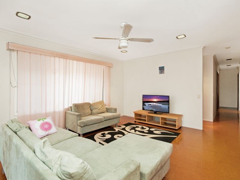 9 Malison Street, Wyoming NSW 2250