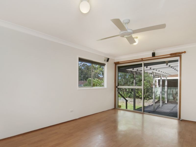 4 Walker Road, Wyoming NSW 2250