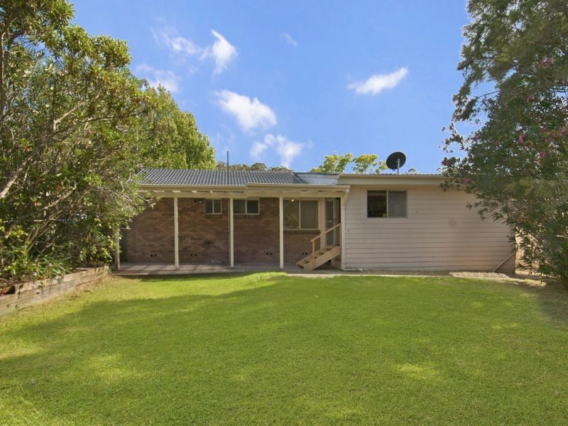 4 Walker Road, Wyoming NSW 2250