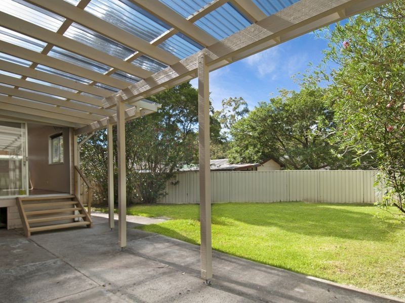 4 Walker Road, Wyoming NSW 2250