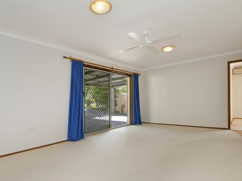 4 Walker Road, Wyoming NSW 2250