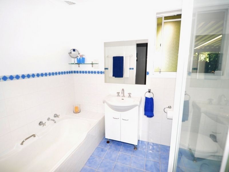 84 Manns Road, Narara NSW 2250