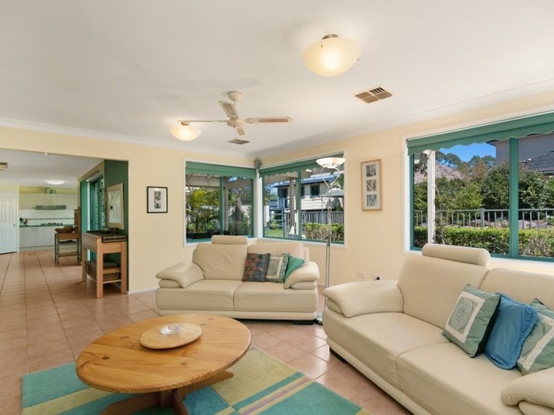 8 Coachwood Drive, Ourimbah NSW 2258