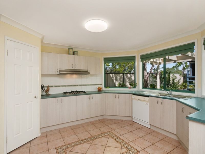 8 Coachwood Drive, Ourimbah NSW 2258