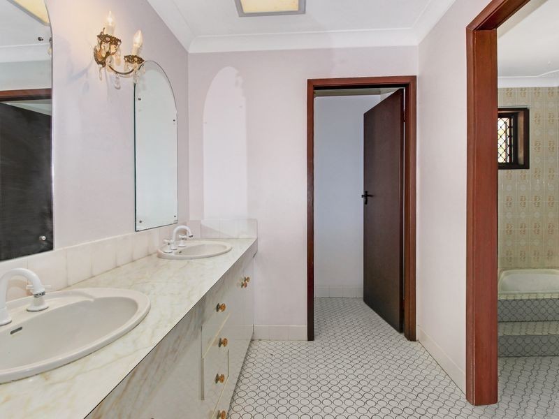 3 Bourbon Street, Wyoming NSW 2250