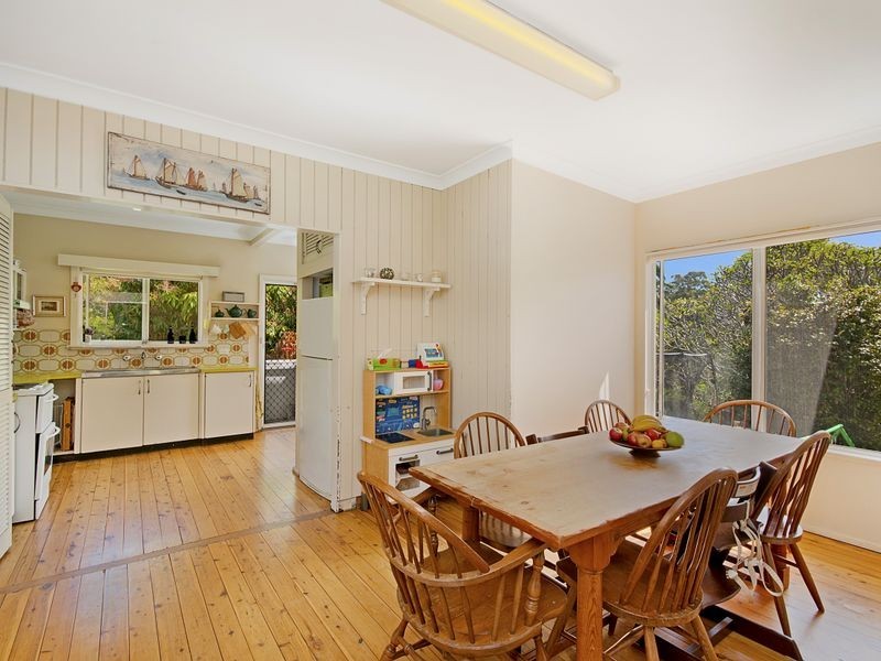 9 Duke Street, Point Frederick NSW 2250
