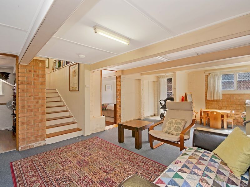 9 Duke Street, Point Frederick NSW 2250