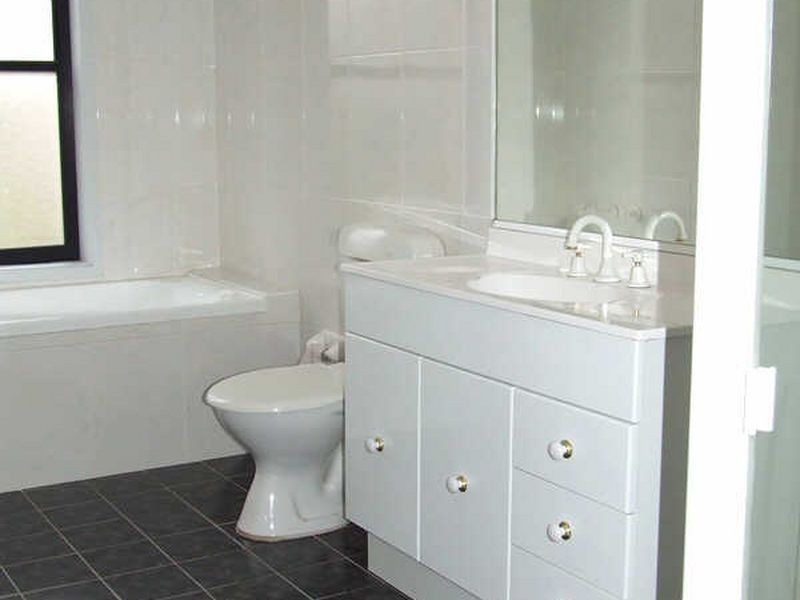 4/14 Lynn Avenue, Point Frederick NSW 2250