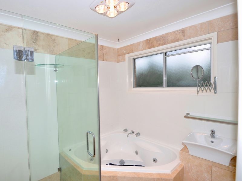 1 Eulalia Avenue, Point Frederick NSW 2250