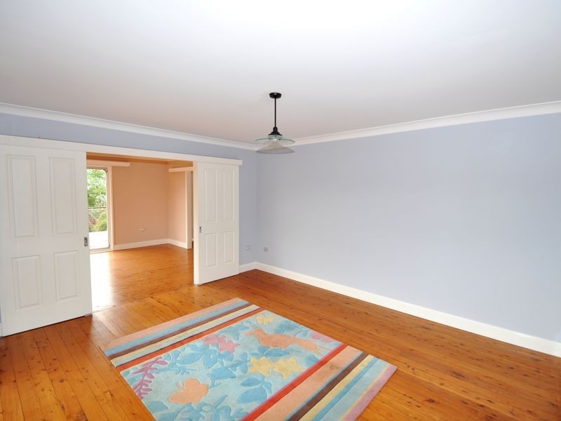 1 Eulalia Avenue, Point Frederick NSW 2250