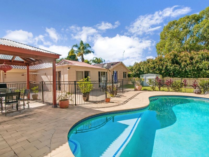 11 Woodbine Close, Lisarow NSW 2250