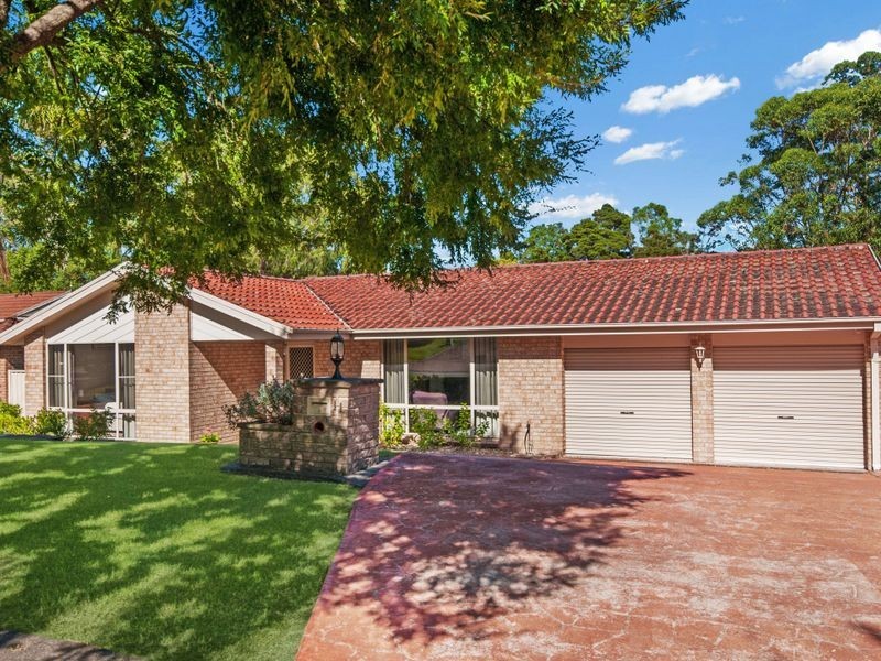 11 Woodbine Close, Lisarow NSW 2250