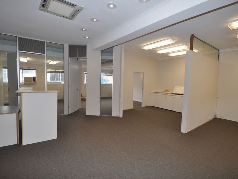 135 Mann Street, Gosford NSW 2250