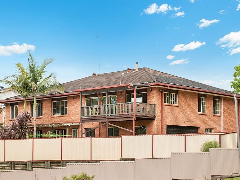 1 Cambourn Drive, Lisarow NSW 2250