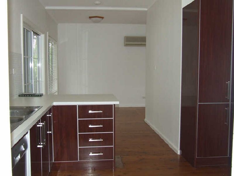 9 Auburn Street, Point Frederick NSW 2250