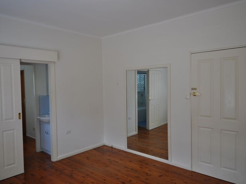 9 Auburn Street, Point Frederick NSW 2250