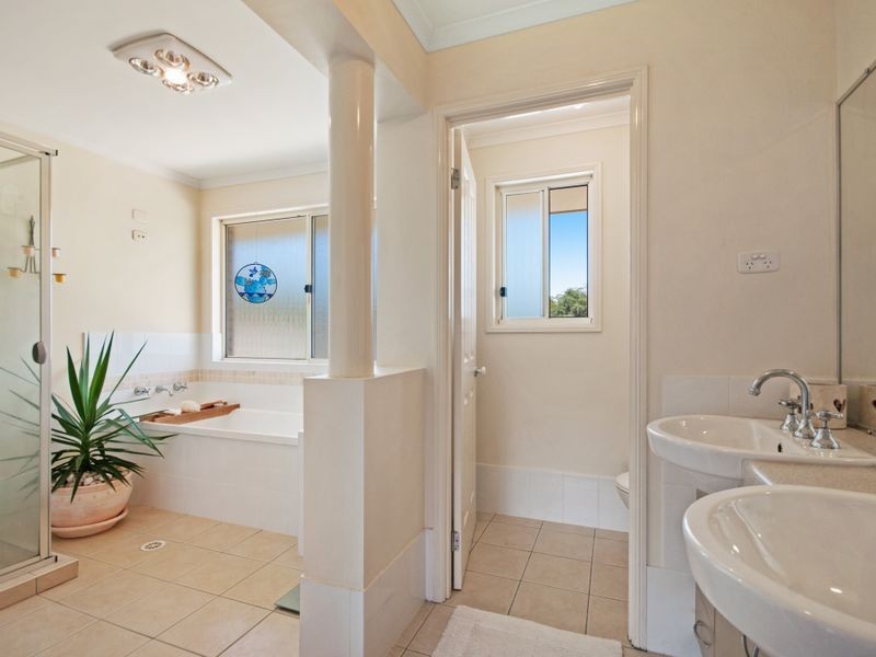 126 Newling Street, Lisarow NSW 2250