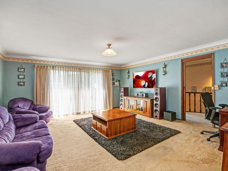 16 Small Street, Wyoming NSW 2250