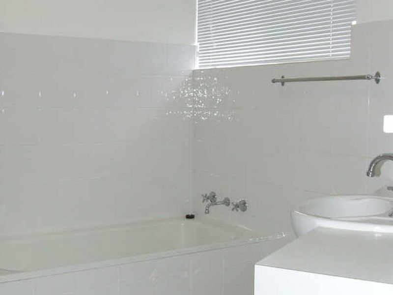 1/138-140 Albany Street, Point Frederick NSW 2250