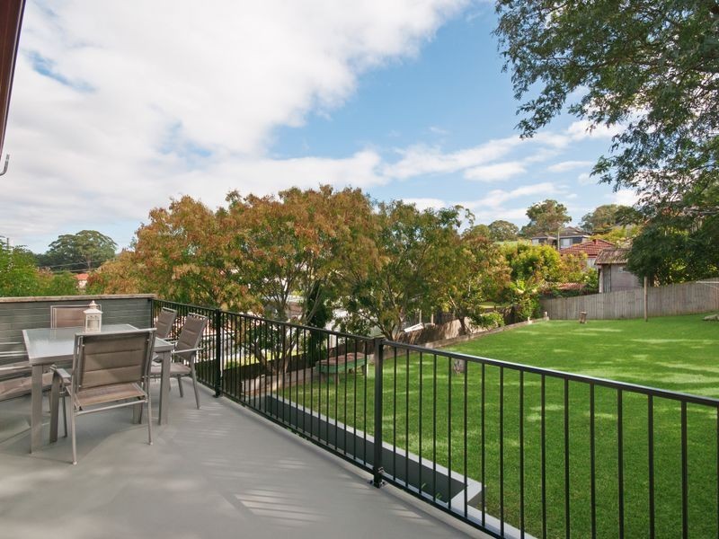 18 Lushington Street, East Gosford NSW 2250