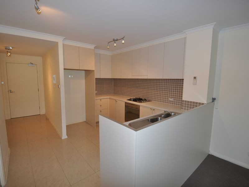 463/80 John Whiteway Drive, Gosford NSW 2250