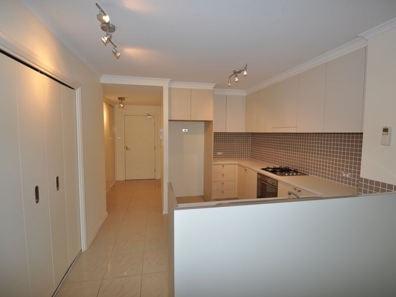 463/80 John Whiteway Drive, Gosford NSW 2250