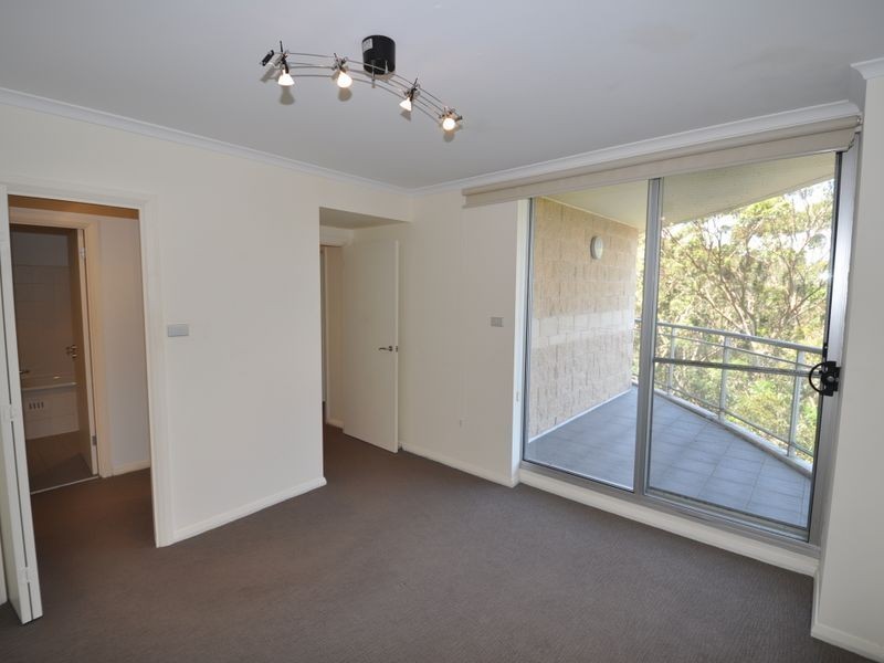 463/80 John Whiteway Drive, Gosford NSW 2250