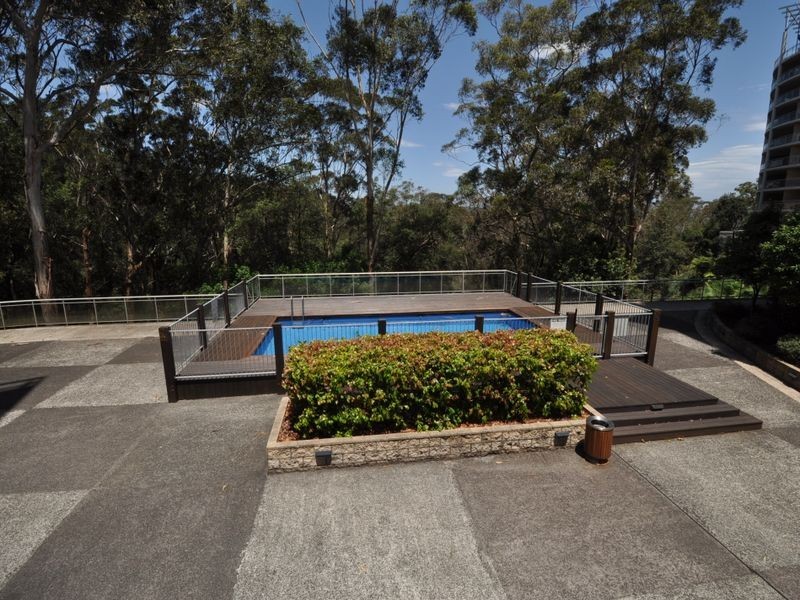 463/80 John Whiteway Drive, Gosford NSW 2250