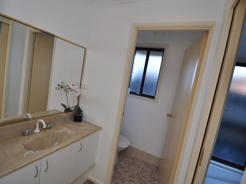 2 River Street, Springfield NSW 2250