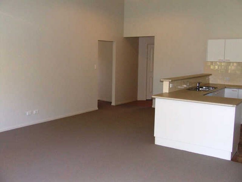 24/8 McLennan Street, Narara NSW 2250