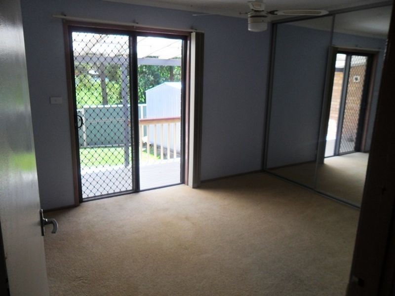 86 Orange Parade, Wyoming NSW 2250