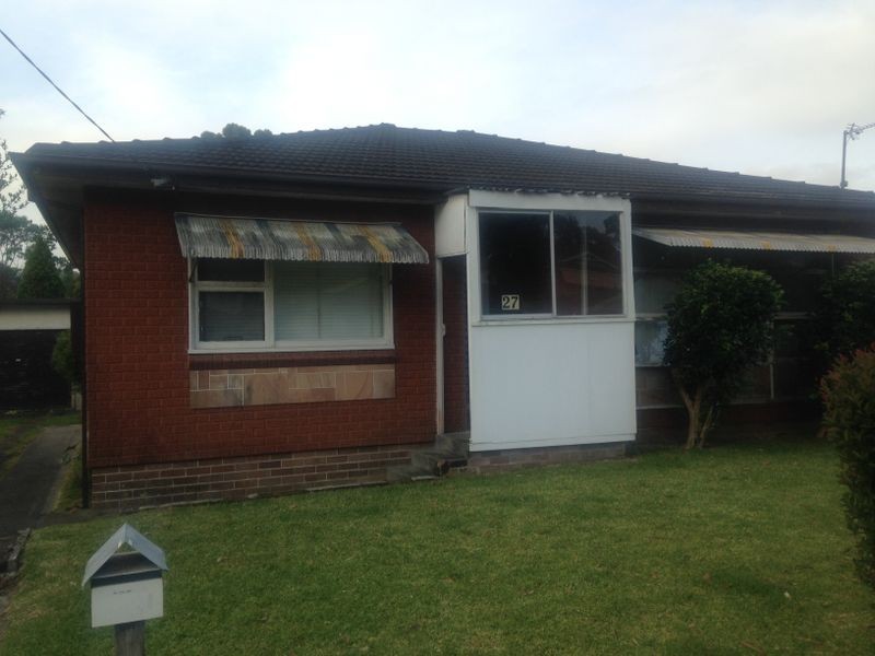 27 Kinarra Avenue, Wyoming NSW 2250