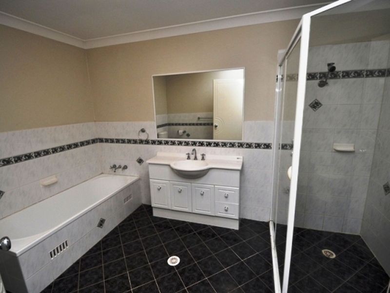 15/51 Newling Street, Lisarow NSW 2250