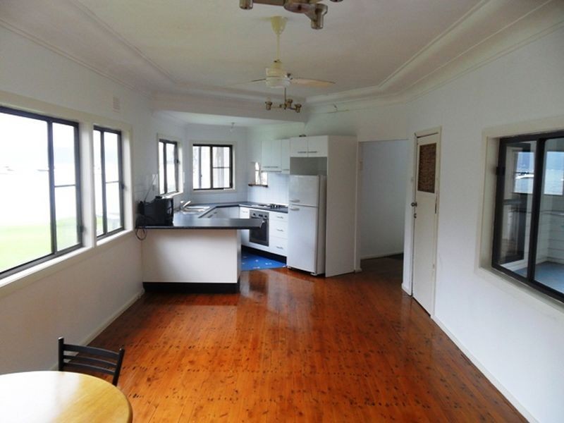 319C Avoca Drive, Green Point NSW 2251