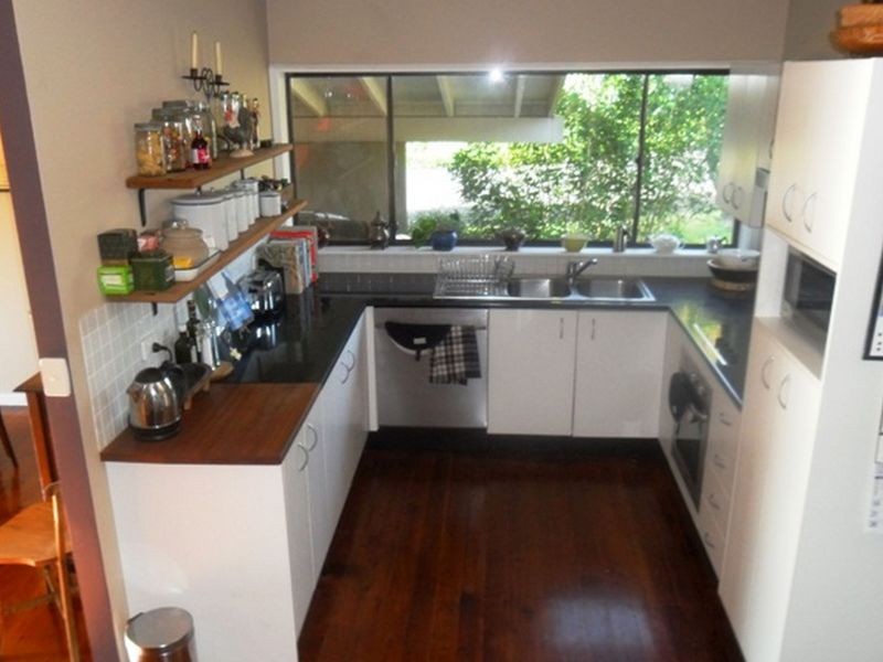 215 Avoca Drive, Green Point NSW 2251