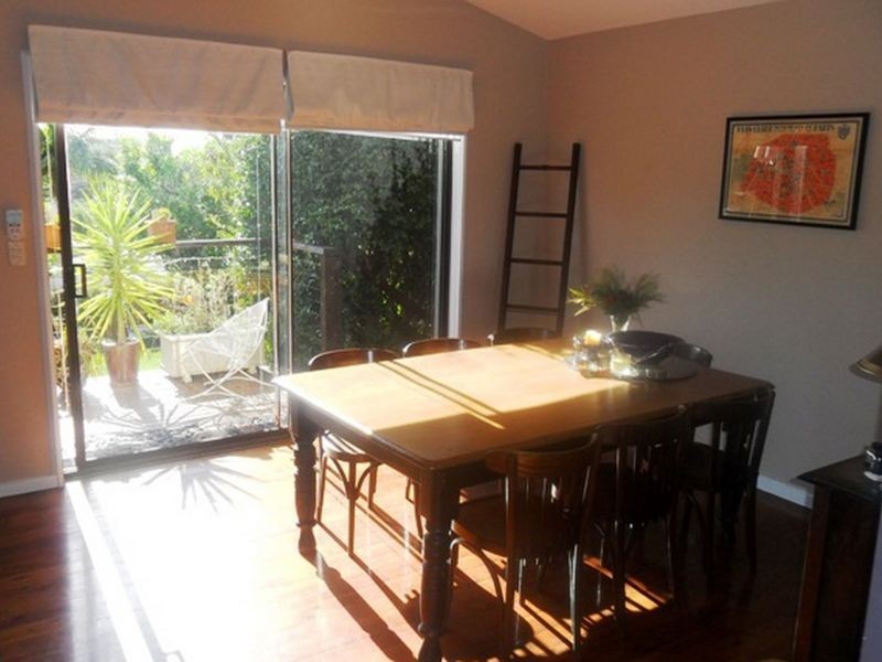 215 Avoca Drive, Green Point NSW 2251