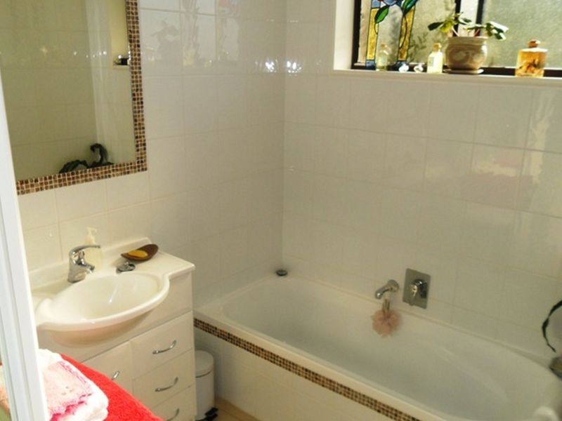 215 Avoca Drive, Green Point NSW 2251