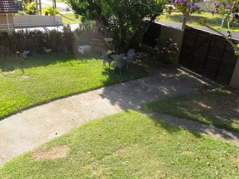 215 Avoca Drive, Green Point NSW 2251