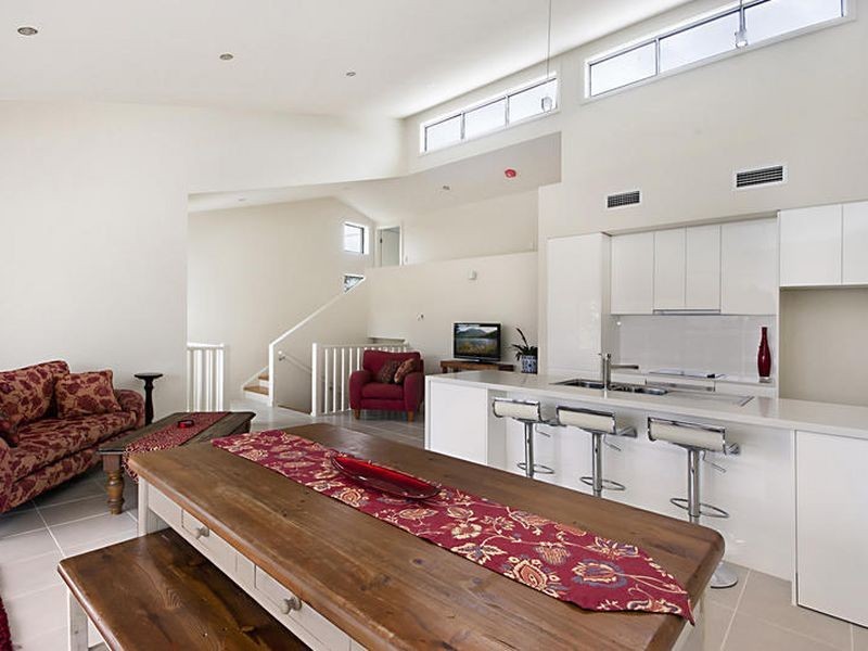 1/5 White Street, East Gosford NSW 2250