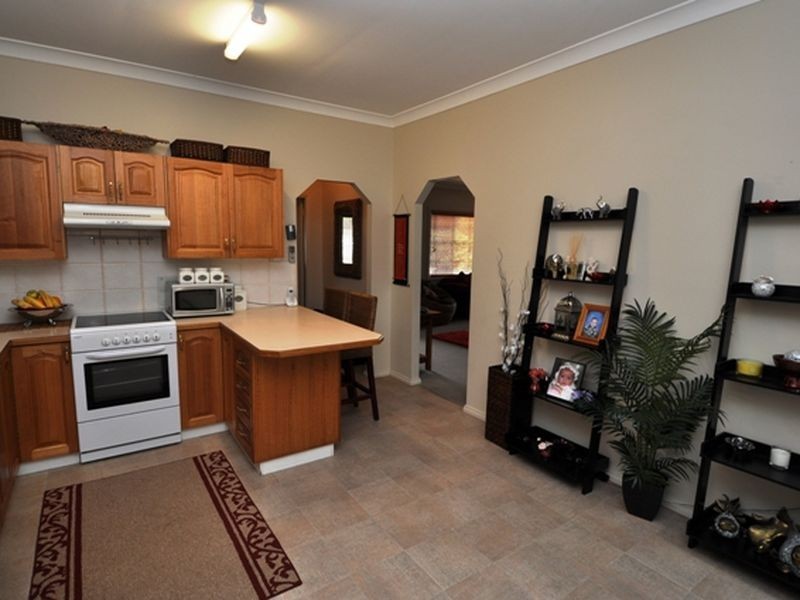 37 Henry Parry Drive, East Gosford NSW 2250