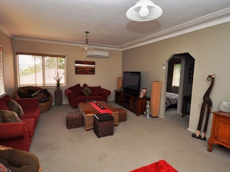 37 Henry Parry Drive, East Gosford NSW 2250