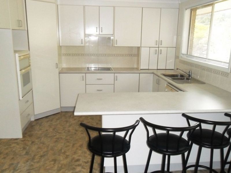 5 Beaumont Avenue, Wyoming NSW 2250