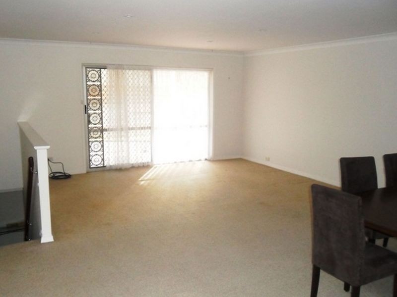 5 Beaumont Avenue, Wyoming NSW 2250