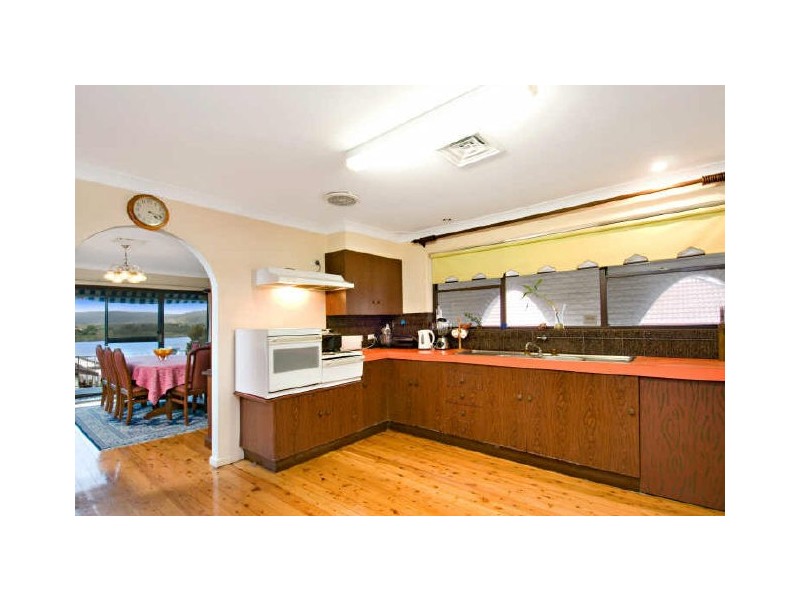 Point Frederick NSW 2250