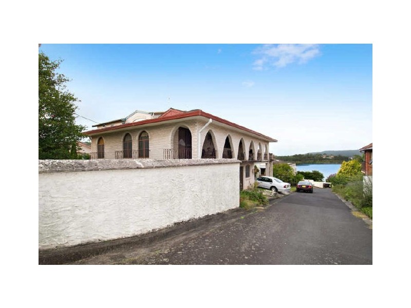 Point Frederick NSW 2250