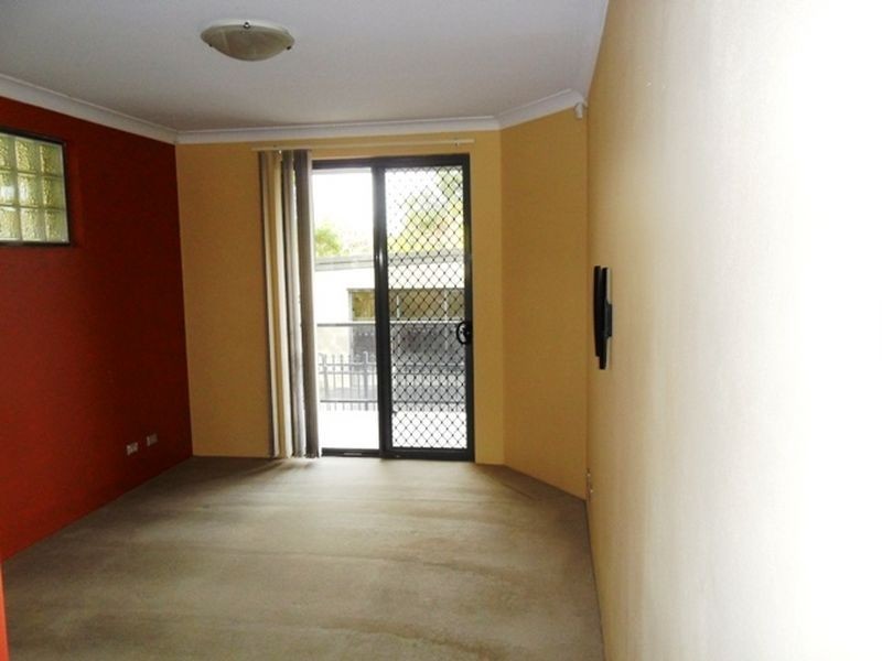 7/187 Albany Street, Point Frederick NSW 2250