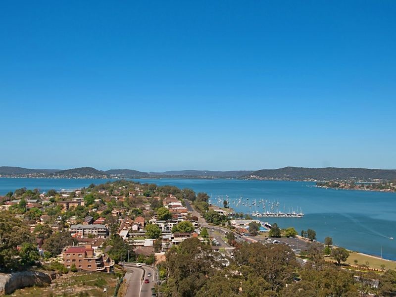 1004/97-99 John Whiteway Drive, Gosford NSW 2250