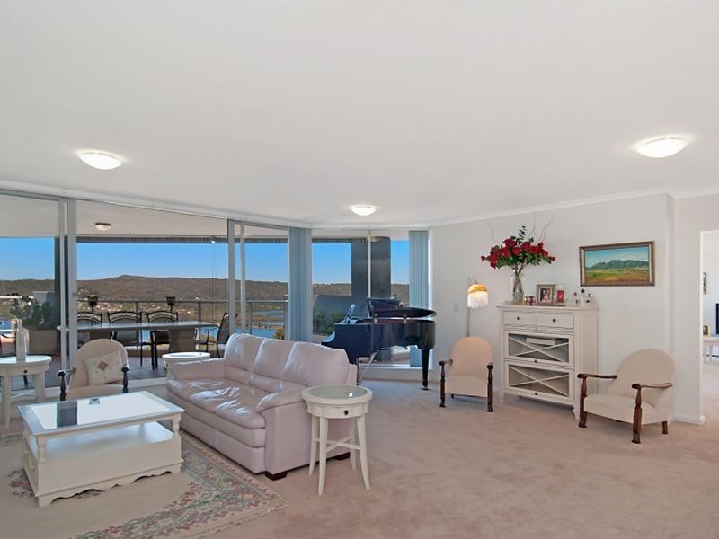 1004/97-99 John Whiteway Drive, Gosford NSW 2250